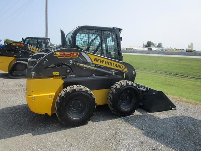 Image of New Holland L320 equipment image 3