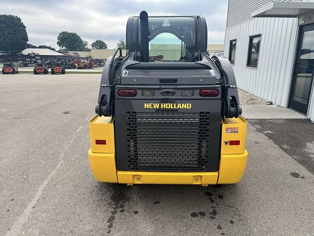 Image of New Holland L320 equipment image 3