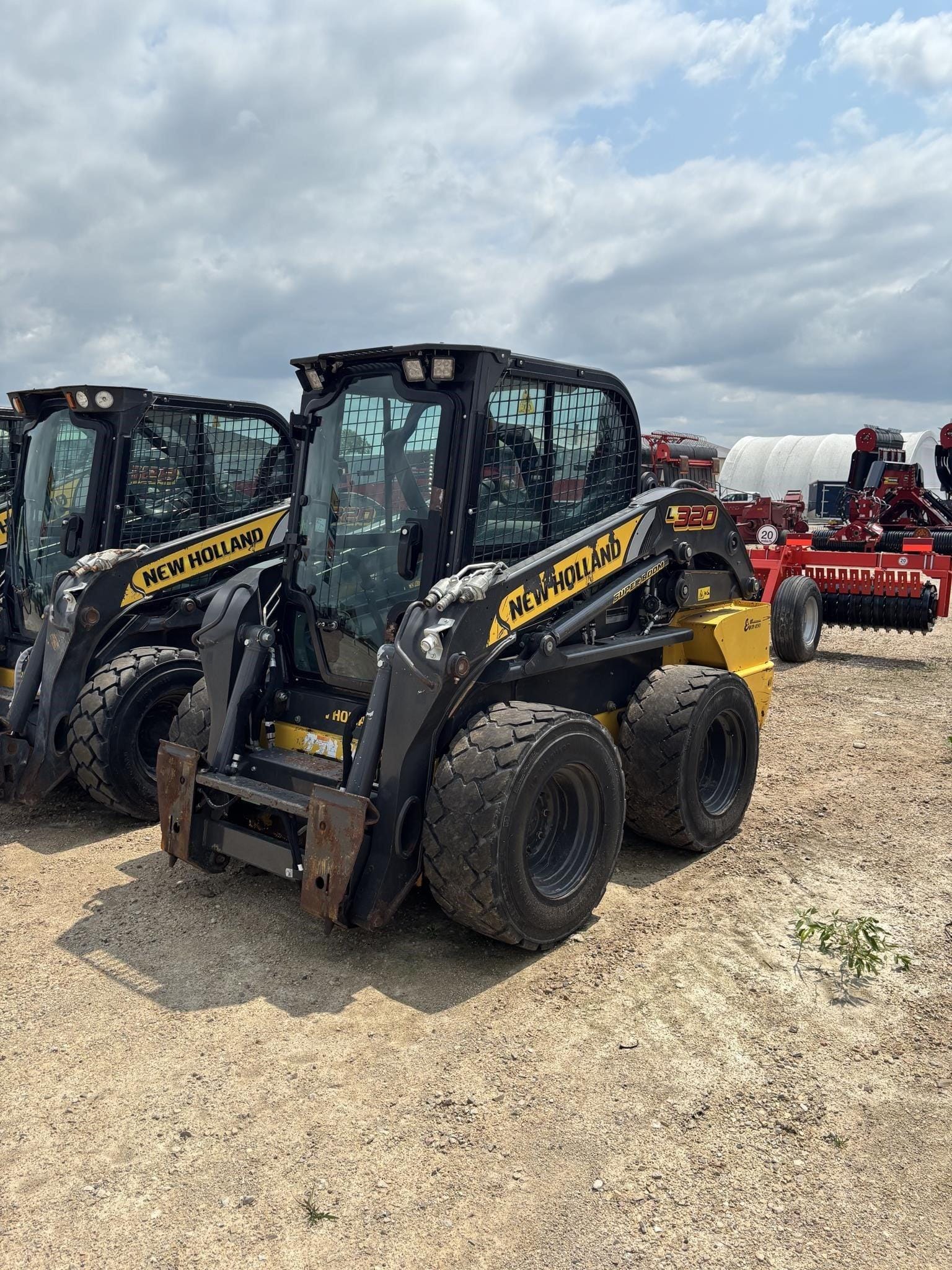 2024 New Holland L320 Equipment Image0