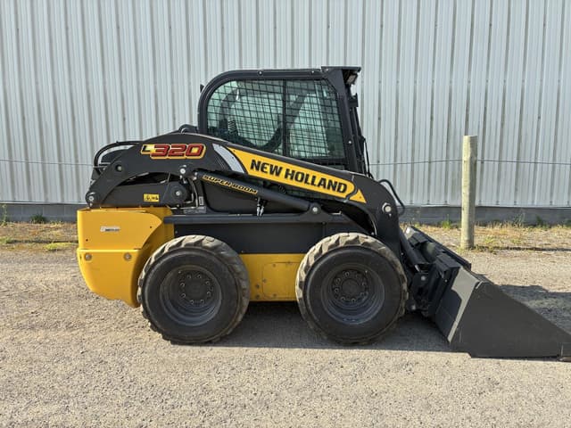 Image of New Holland L320 equipment image 2