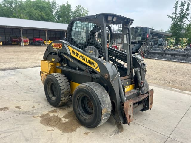Image of New Holland L320 equipment image 4