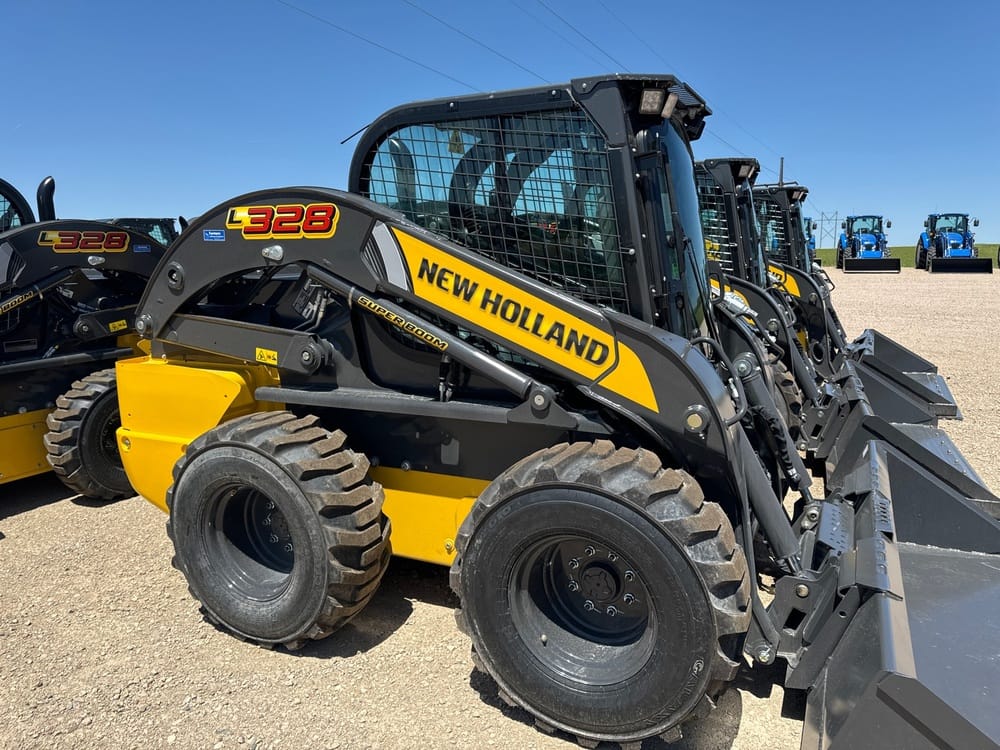 2024 New Holland L328 Equipment Image0