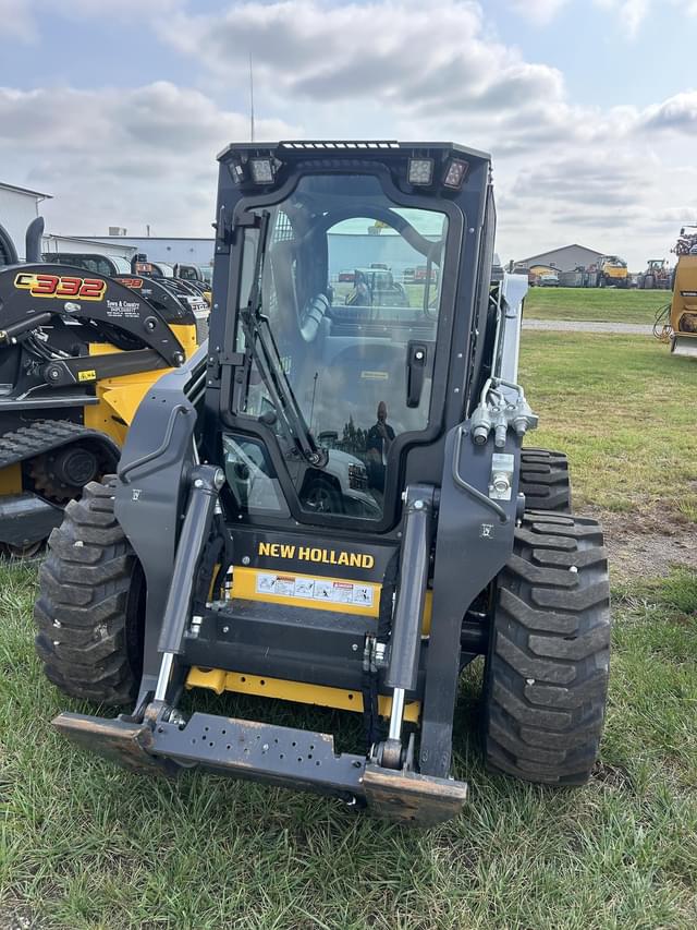 Image of New Holland L328 equipment image 1