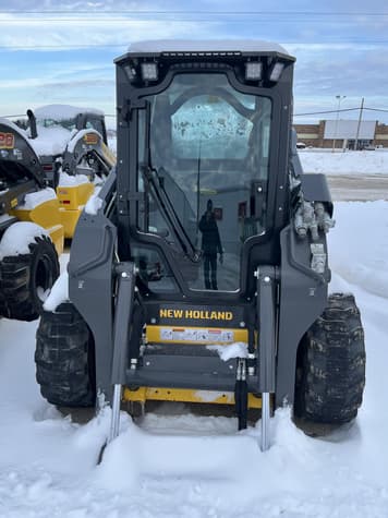 Main image New Holland L328