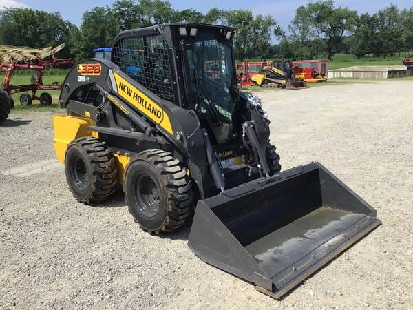 2024 New Holland L328 Equipment Image0