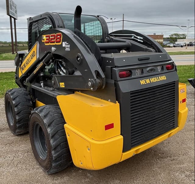 Image of New Holland L328 equipment image 4
