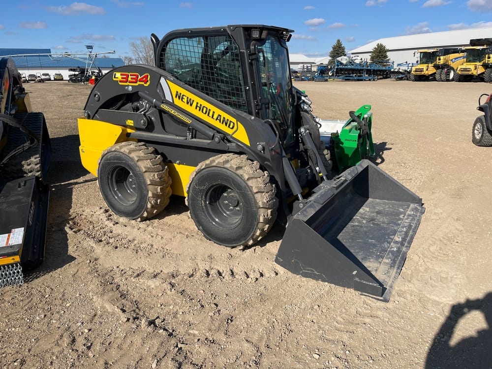 Main image New Holland L334