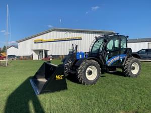 2025 New Holland LM7.42 Plus Image