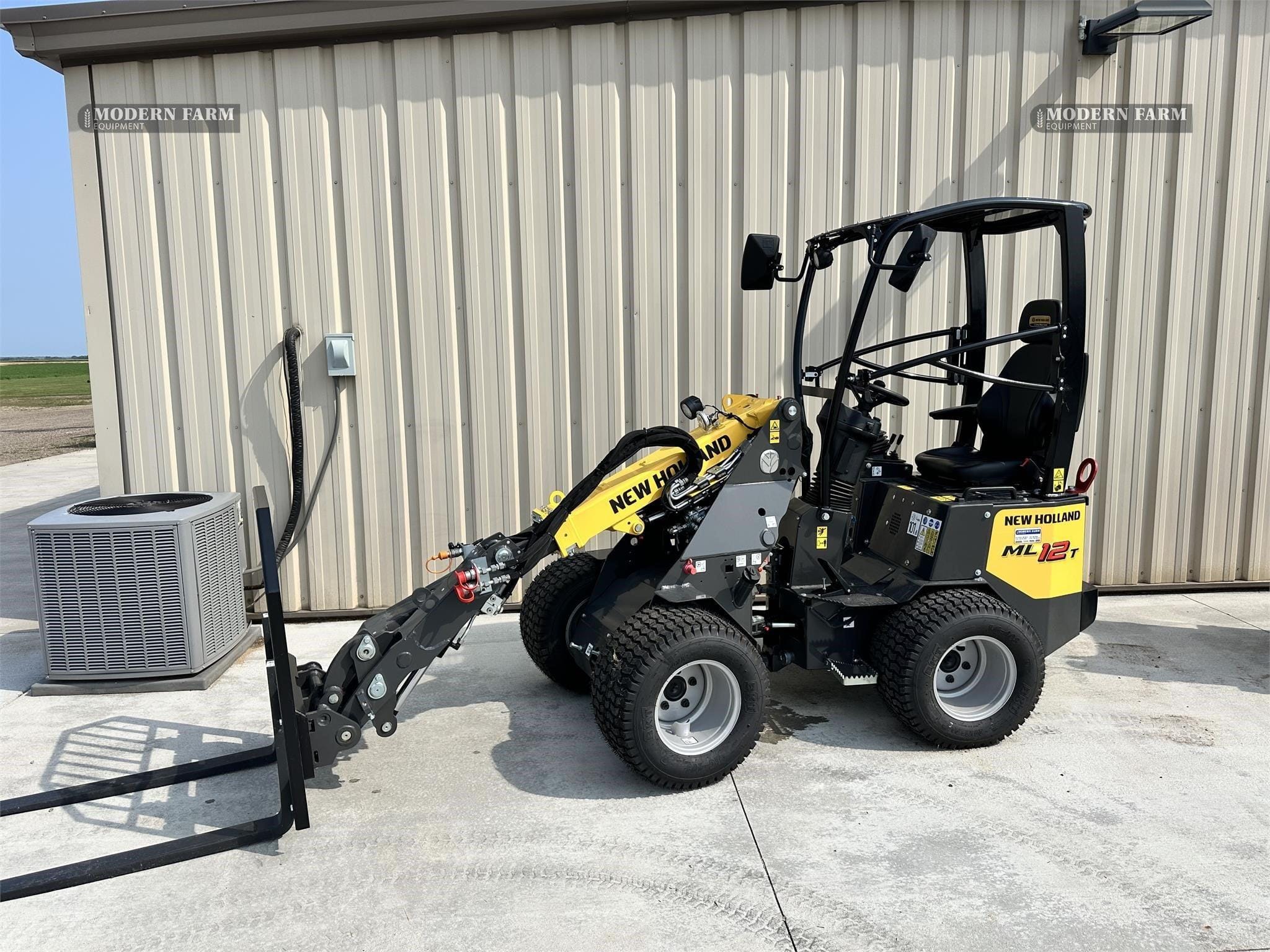 2024 New Holland ML12T Equipment Image0