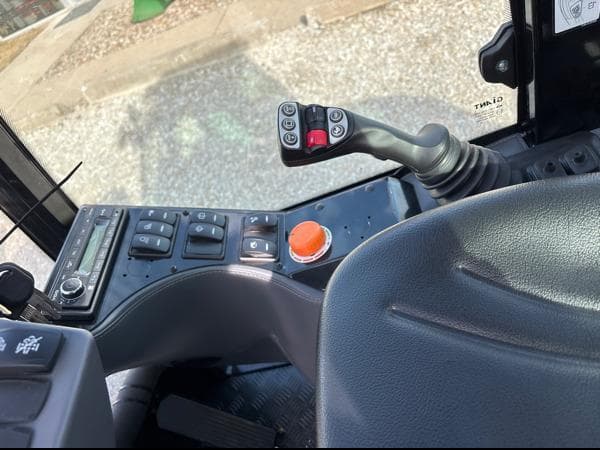 Image of New Holland ML27 equipment image 3