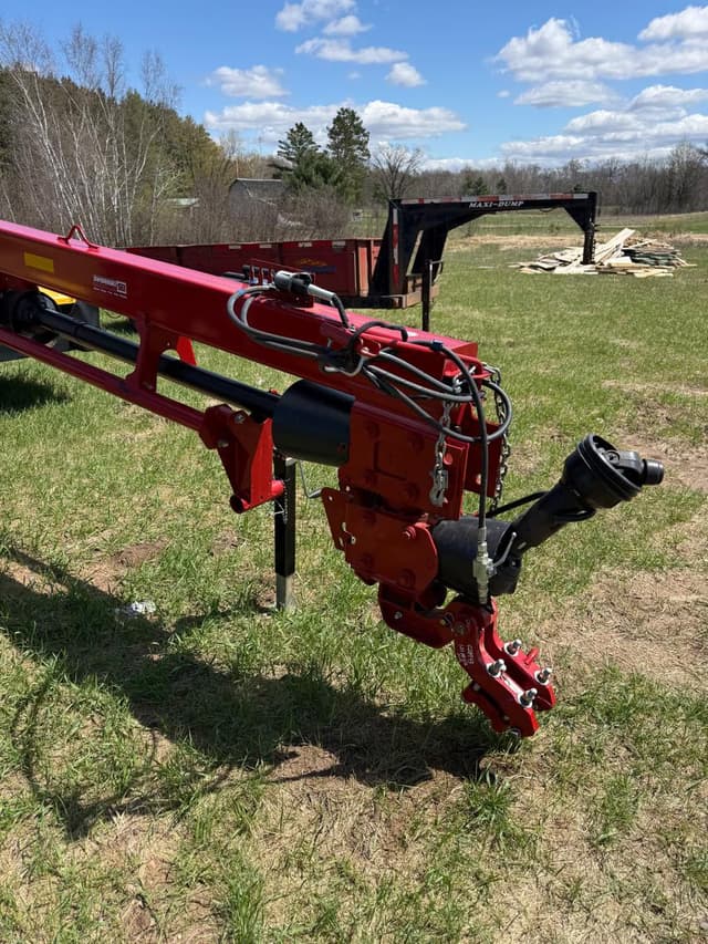 Image of New Holland 312 Plus equipment image 2