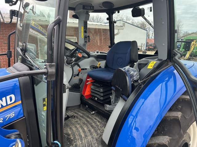 Image of New Holland PowerStar 75 equipment image 4