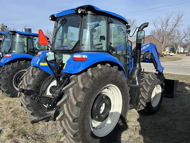 Image of New Holland PowerStar 90 equipment image 2