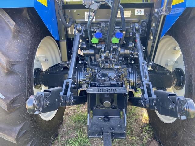 Image of New Holland PowerStar 100 equipment image 4