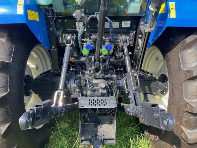 Image of New Holland PowerStar 110 equipment image 4