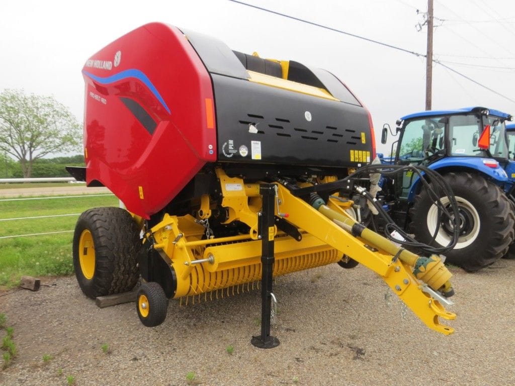 2024 New Holland Pro-Belt 460 Equipment Image0