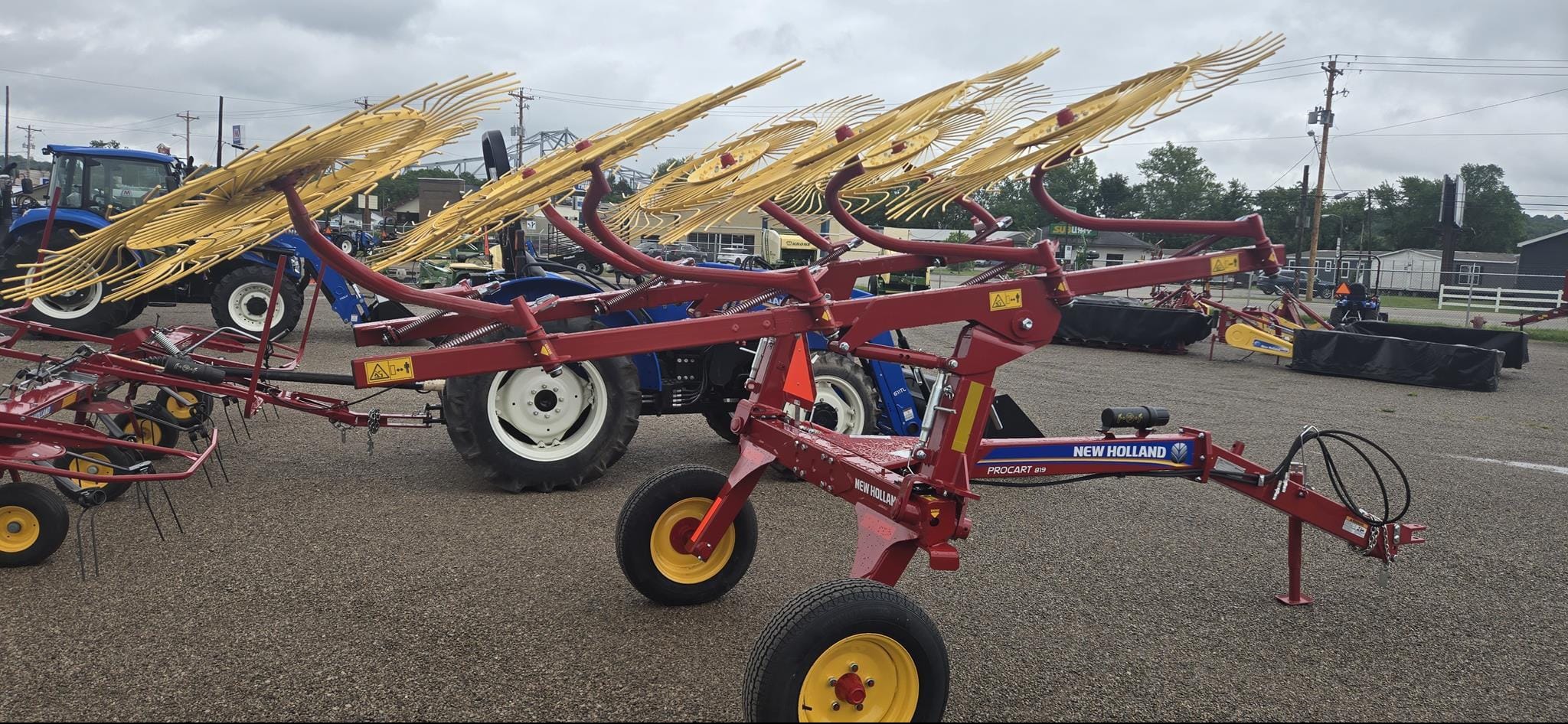 2024 New Holland ProCart 819 Equipment Image0