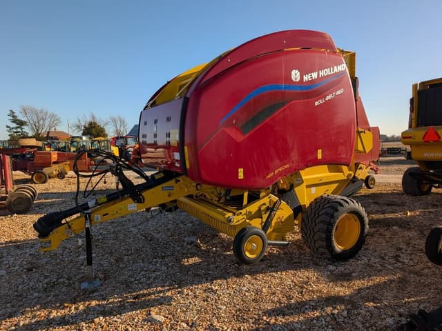 Image of New Holland RB460 Hay Special equipment image 3