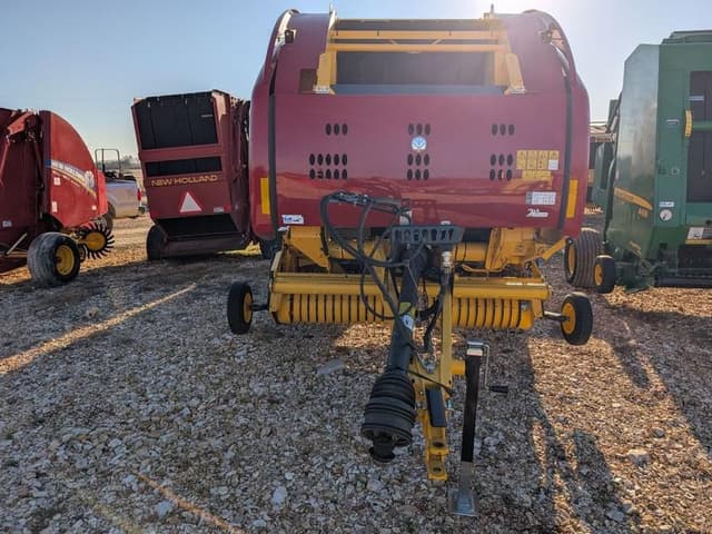 Image of New Holland RB460 equipment image 1