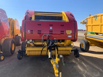 Main image New Holland RB560