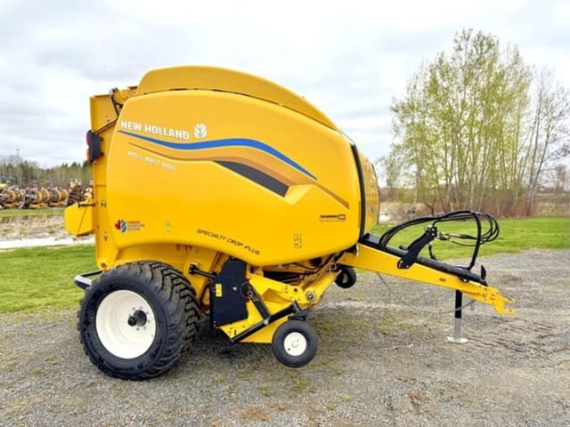 Image of New Holland RB560 equipment image 2