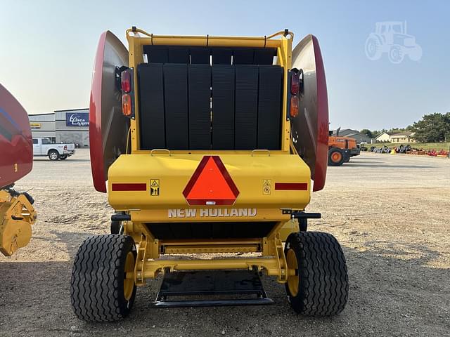 Image of New Holland RB450 CropCutter equipment image 3