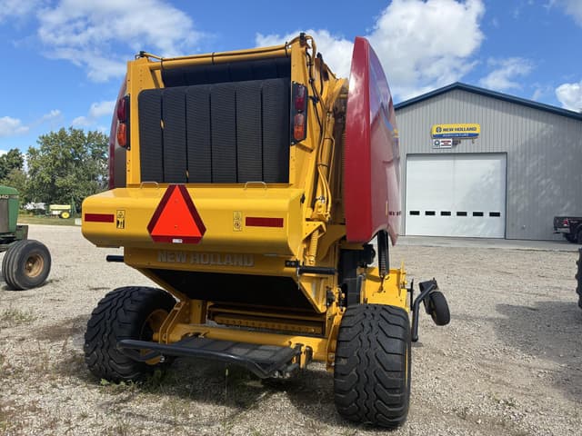 Image of New Holland RB450 equipment image 4