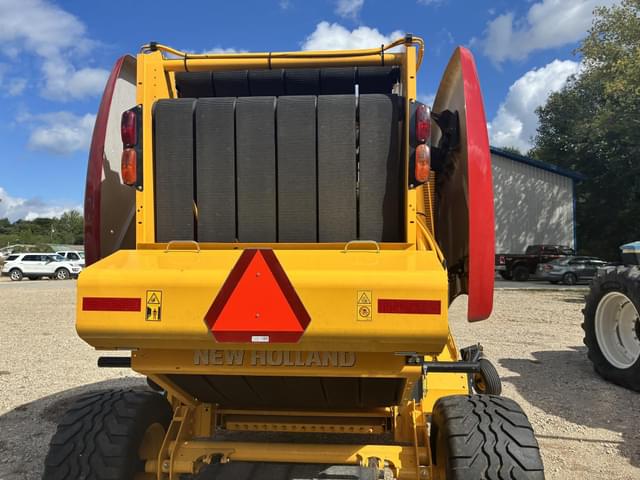Image of New Holland RB450 equipment image 3
