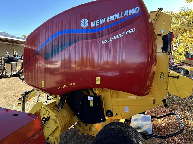 Image of New Holland RB450 CropCutter equipment image 1