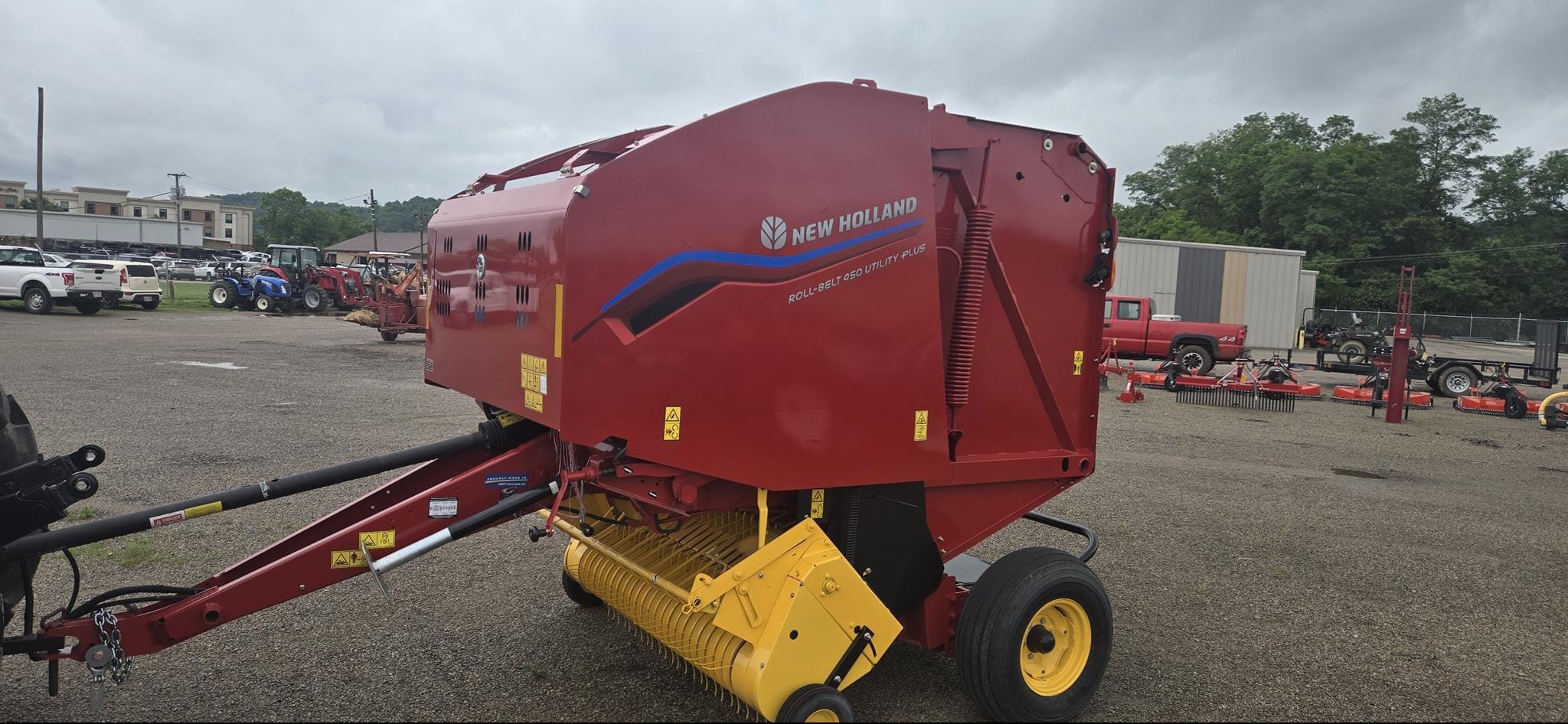 2024 New Holland RB450 Utility Plus Equipment Image0