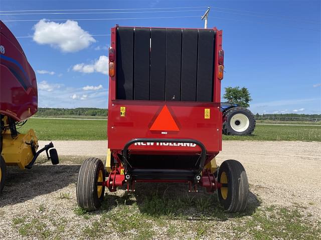 Image of New Holland RB450 Utility Plus equipment image 2