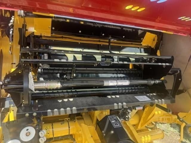 Image of New Holland RB460 Silage Special equipment image 3