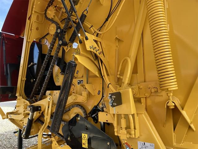Image of New Holland RB560 Bale Slice Plus equipment image 4