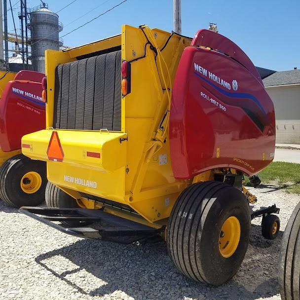 Image of New Holland RB560 Specialty Crop Plus equipment image 3