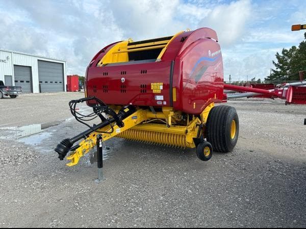 Image of New Holland RB560 Specialty Crop Xtra equipment image 3