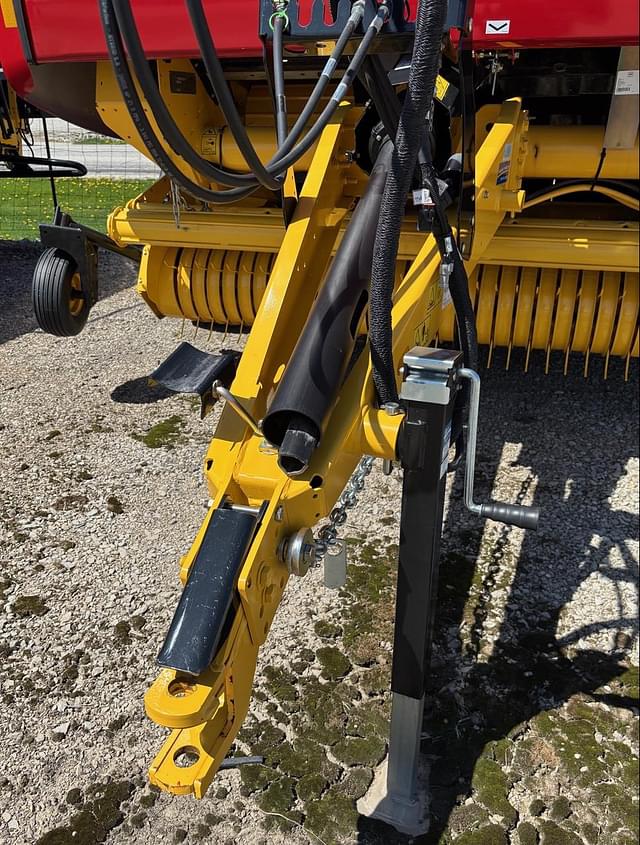 Image of New Holland RB560 Specialty Crop Plus equipment image 1