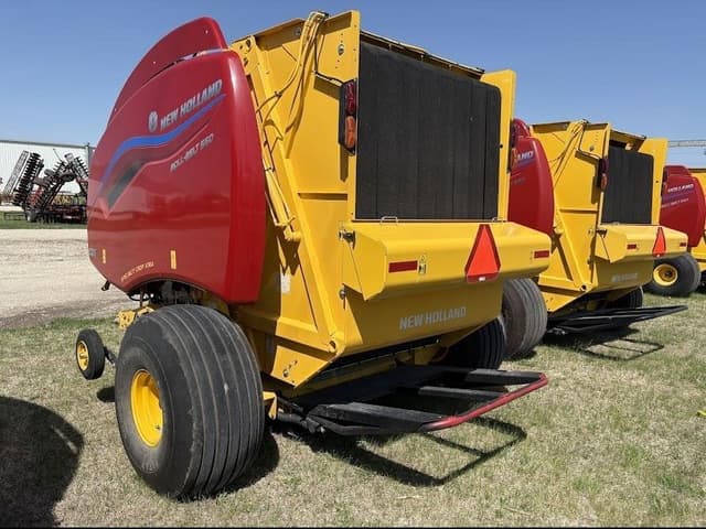 Image of New Holland RB560 equipment image 2