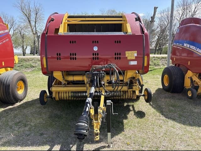 Image of New Holland RB560 equipment image 4