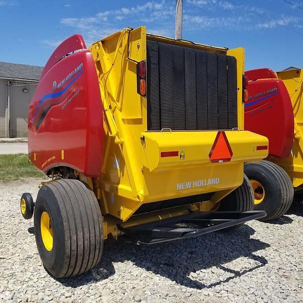 Image of New Holland RB560 Specialty Crop Xtra equipment image 2