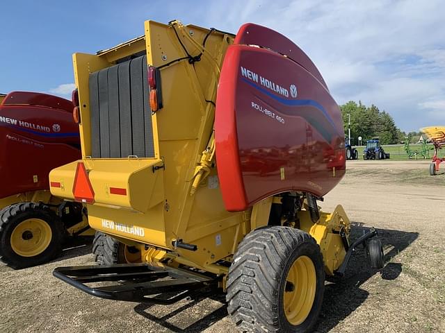 Image of New Holland RB460 CropCutter equipment image 2