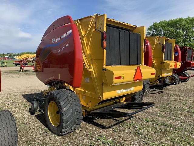 Image of New Holland RB560 Specialty Crop Plus equipment image 3