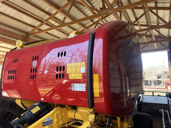 Image of New Holland RB450 equipment image 4