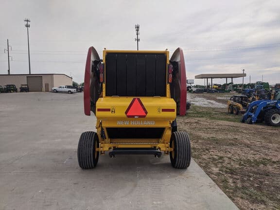Image of New Holland RB450 equipment image 3