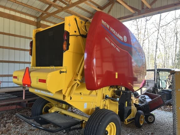 Image of New Holland RB450 equipment image 3