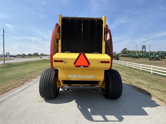 Image of New Holland RB460 Hay Special equipment image 3