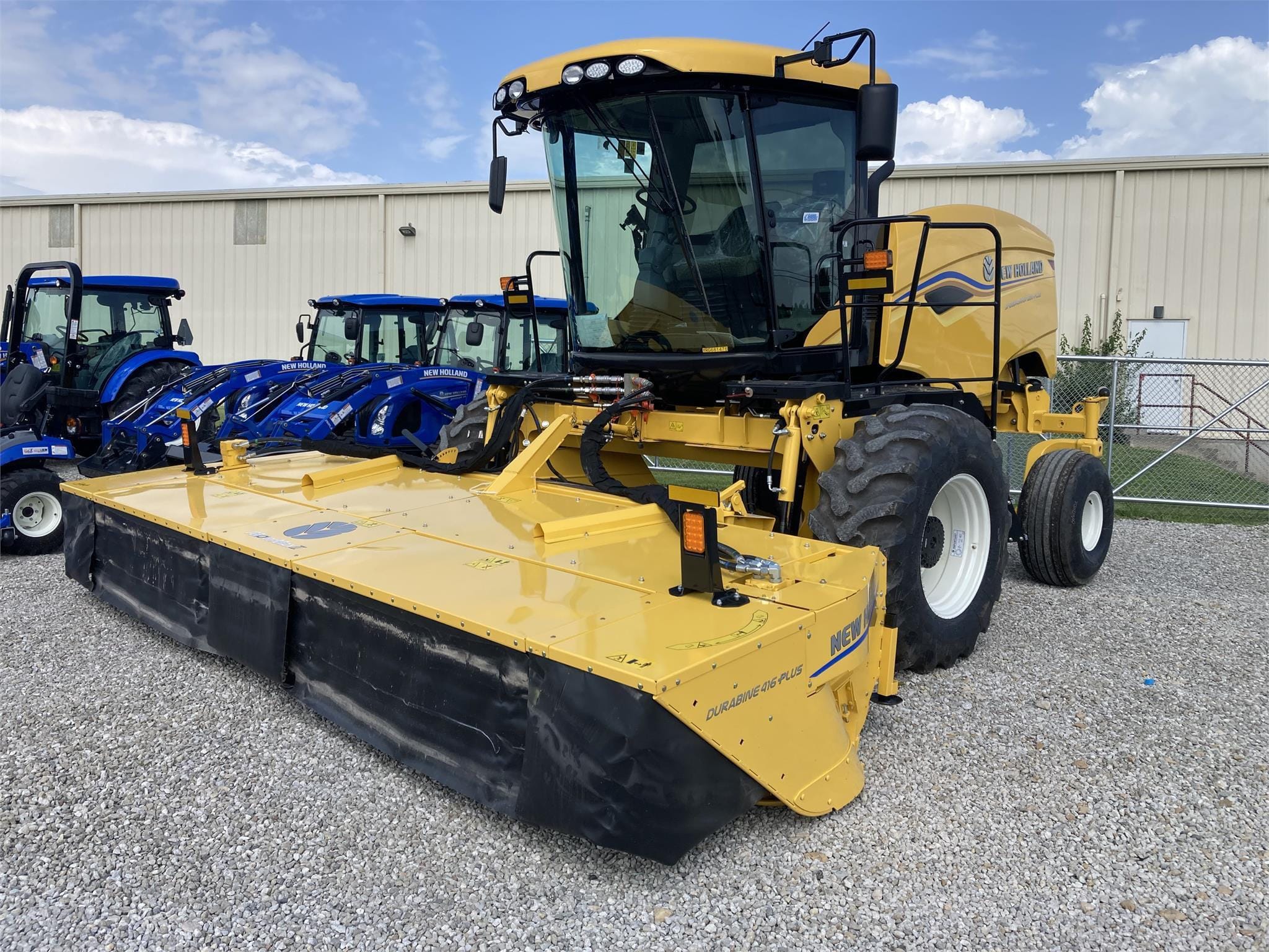 2024 New Holland Speedrower 220 Plus Equipment Image0