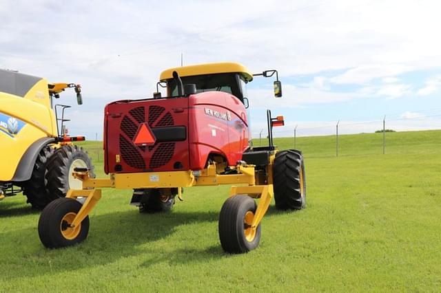 Image of New Holland Speedrower 220 Plus equipment image 2