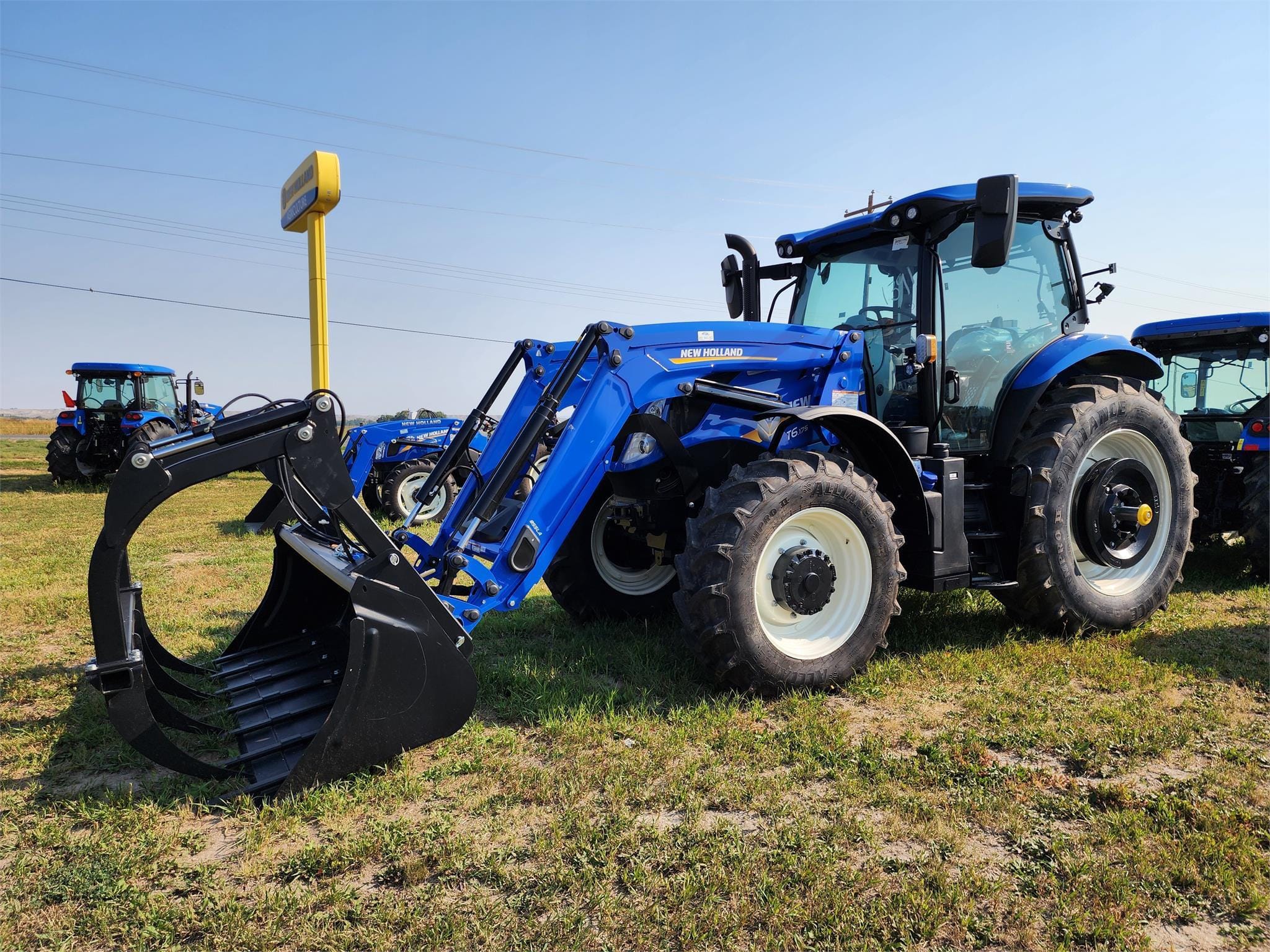2024 New Holland T6.175 Equipment Image0
