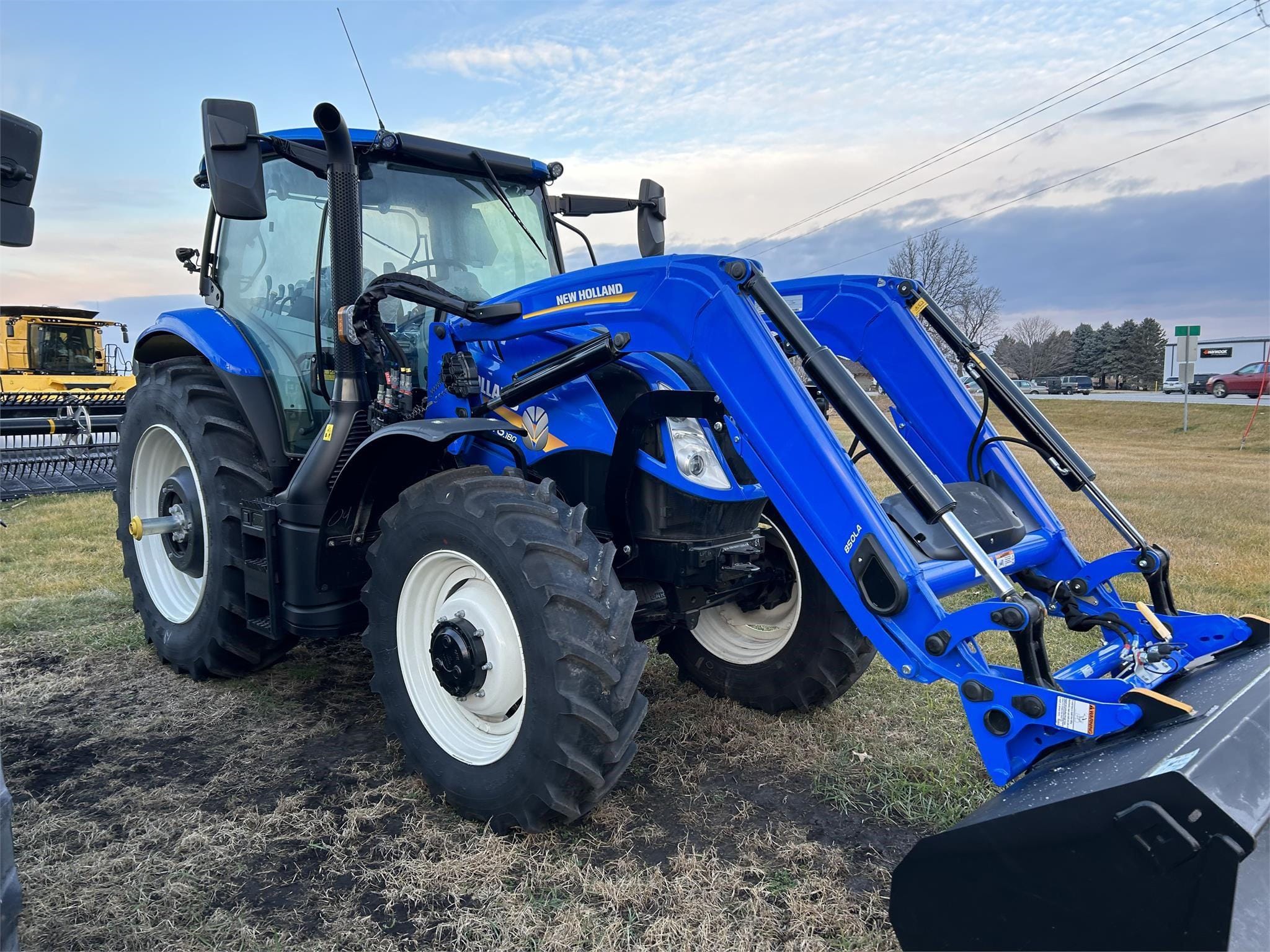 2024 New Holland T6.180 Equipment Image0