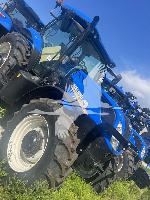 Image of New Holland T7.210 equipment image 4